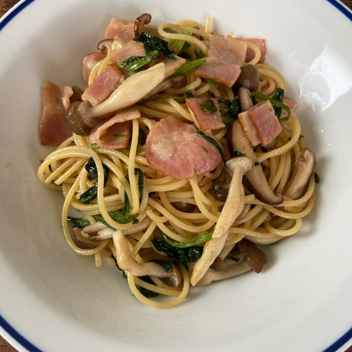 パスタ半量で！きのこバター醤油パスタ